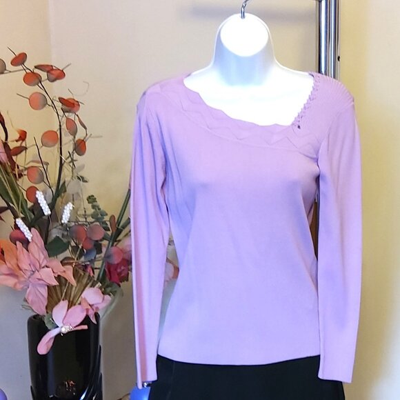NWT Women’s Lavender Lightweight Long Sleeve Cardigan Pullover Sweater 6, 8, 10 - Picture 4 of 7